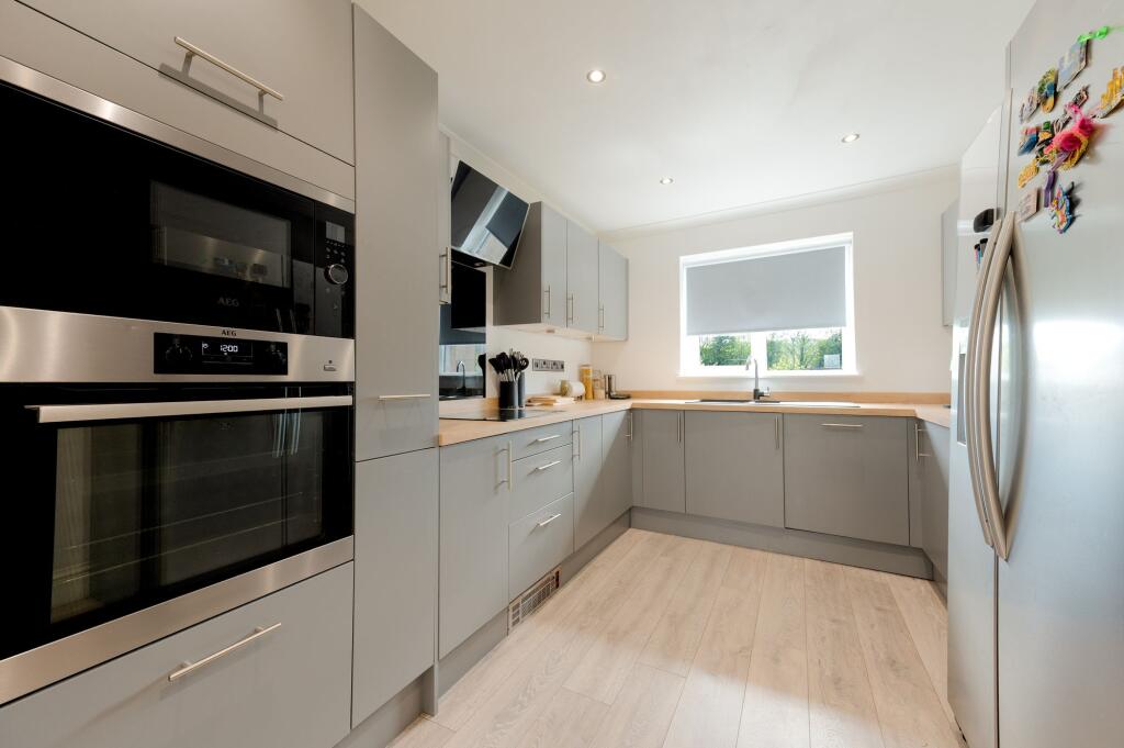 KITCHEN, LIVING ROOM AND DINER