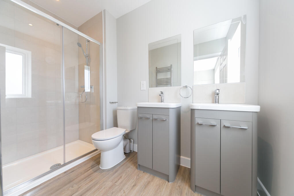 En-suite Bathroom