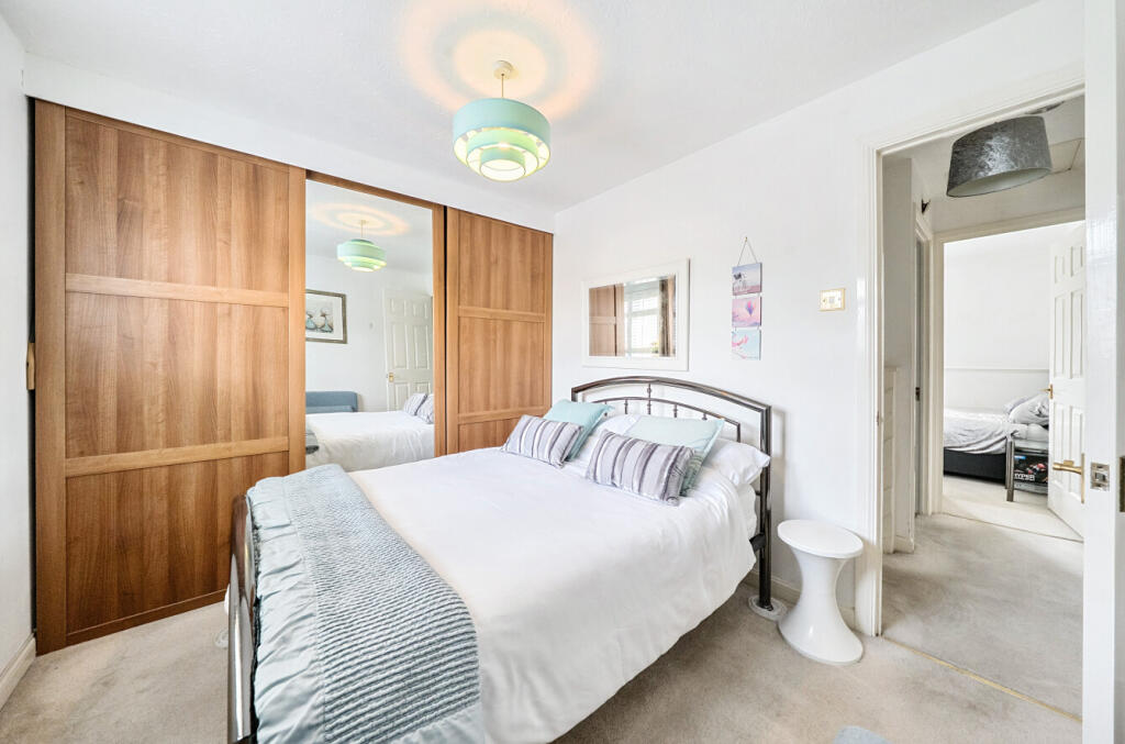 1302533-4-6840032...