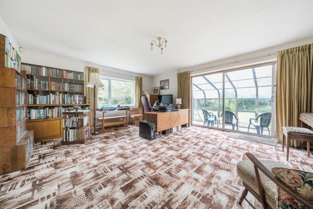 39 High Street, Whittlebury