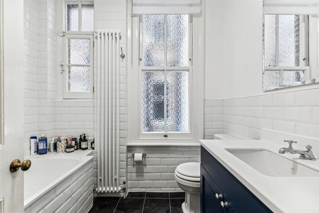 Sutton Court, W4 - FOR SALE