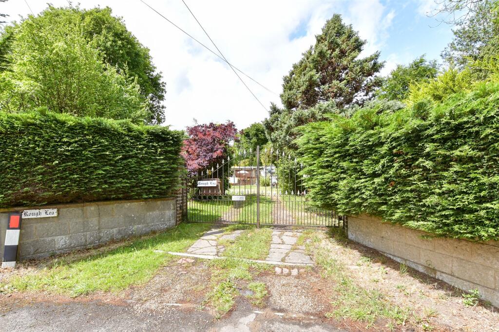 Driveway/Parking