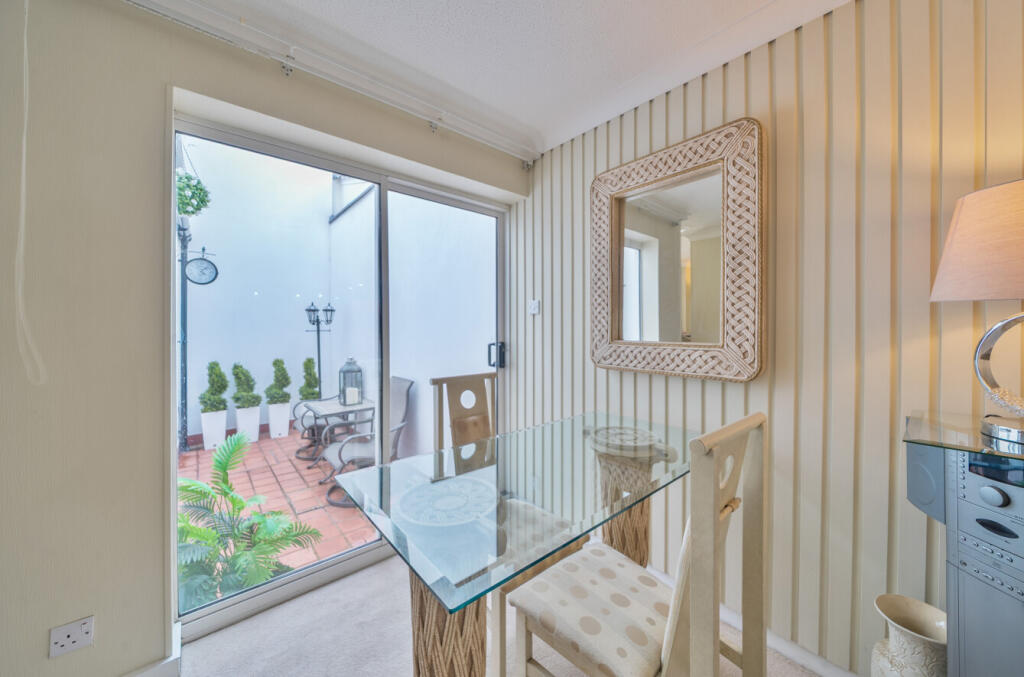 1344488-5-68adf13...