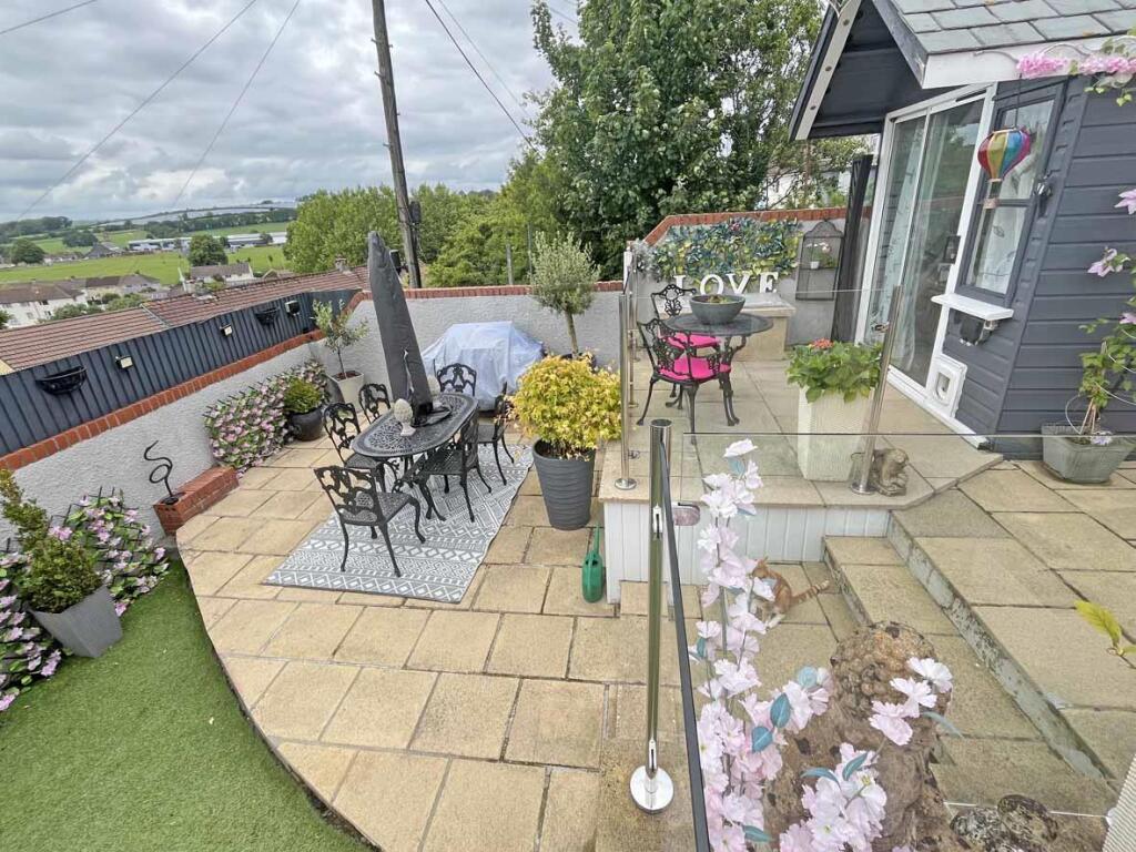 Hawkinge Gardens 34 Garden 5.jpg