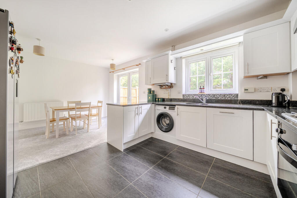 1374258-6-6908b53...