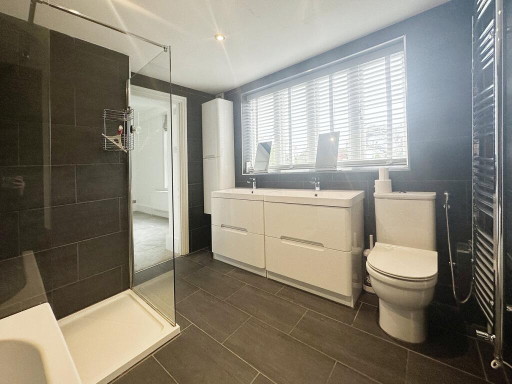 Ensuite