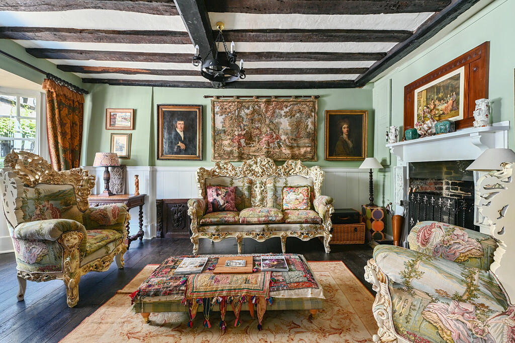 7 mermaid street ...