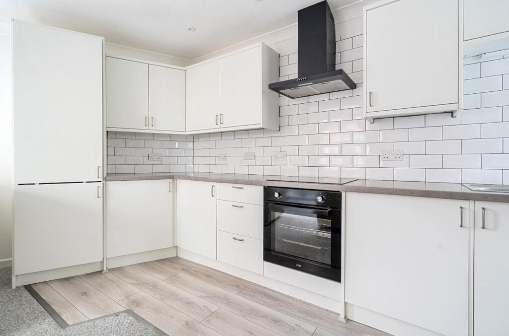 1349839-19-68b960...