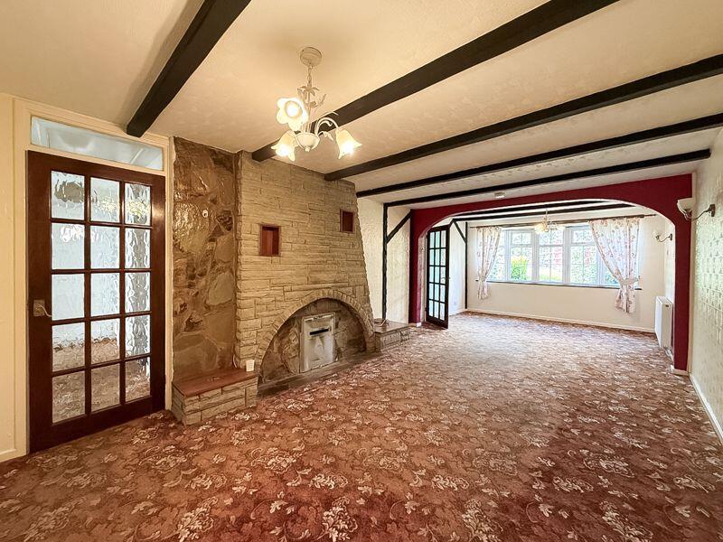 EXTENDED LOUNGE/DINING ROOM