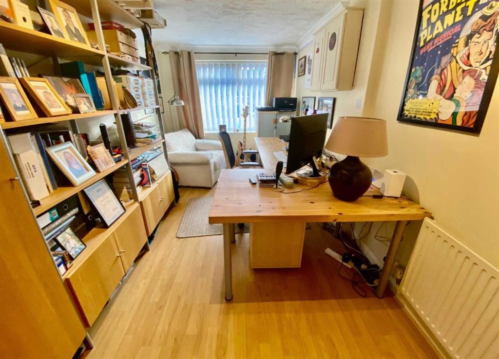 STUDY/SITTING ROOM
