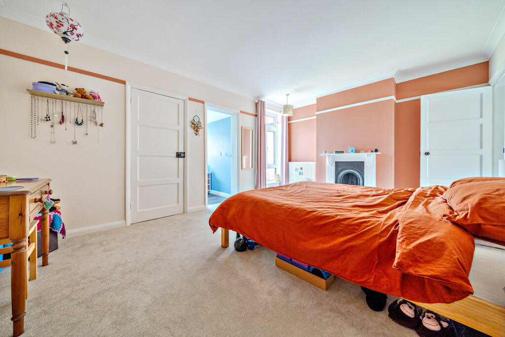 1302644-12-6846d2...