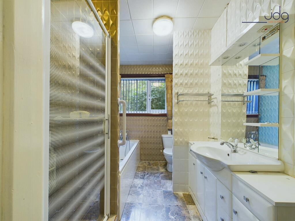 The 4-piece bathroom