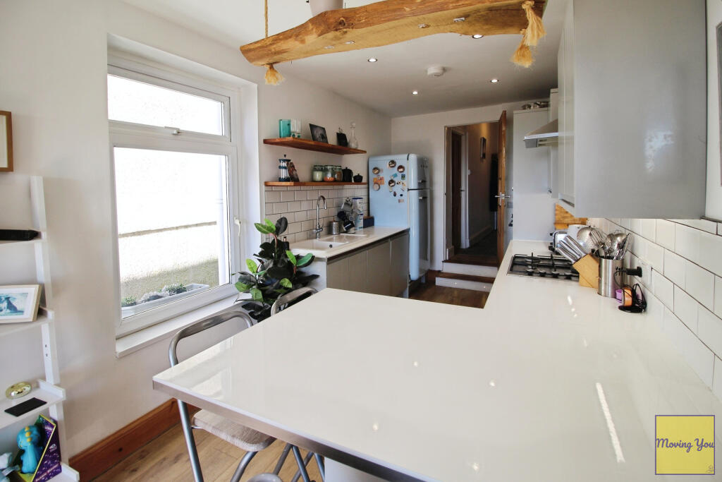 Kitchen 2 2 .JPG