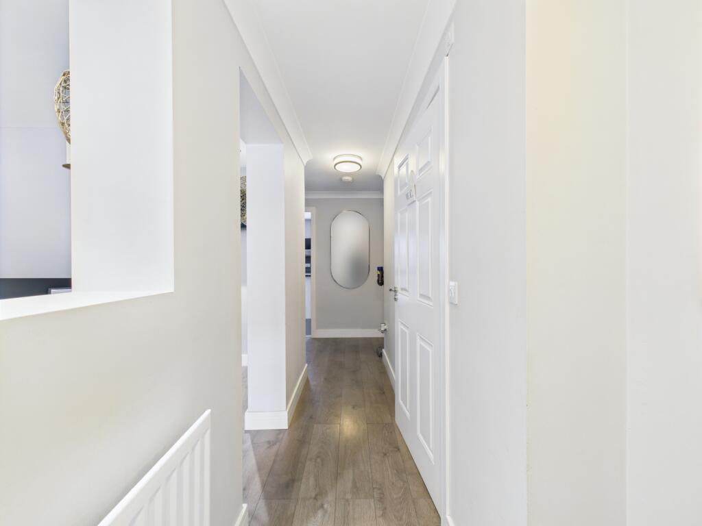 CAM03729G0-PR0079-STILL005