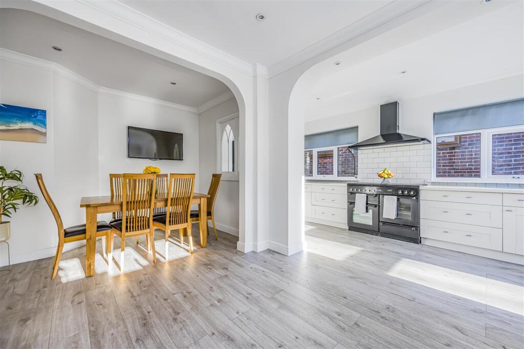 29 New Road, Lovedean-PorticoMarketing-SoldBy-25.J