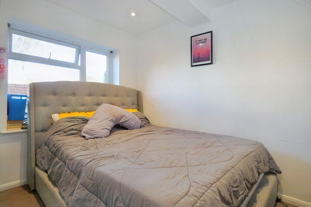 Hawthorne Grove - Bedroom 1