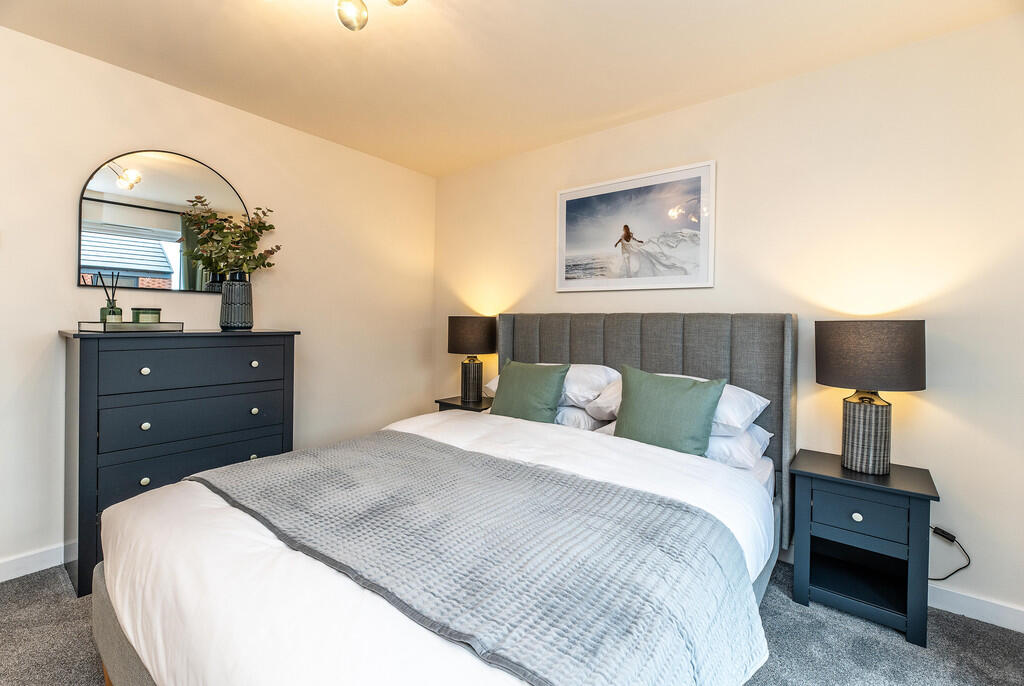 2 Chateau Mews 01...