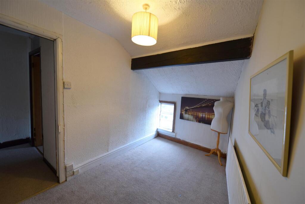 2nd Top bedroom angle.JPG