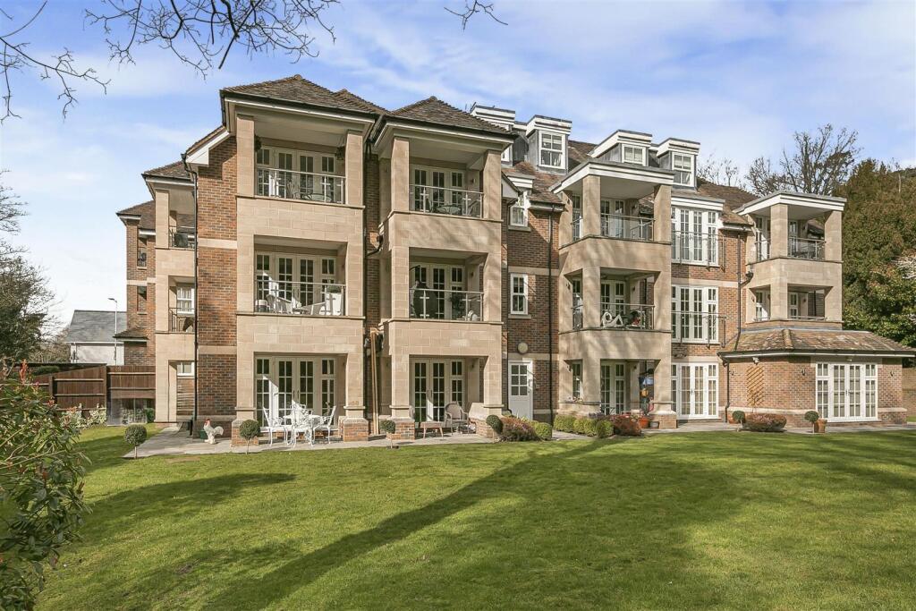 gdn image herons 3 .jpg