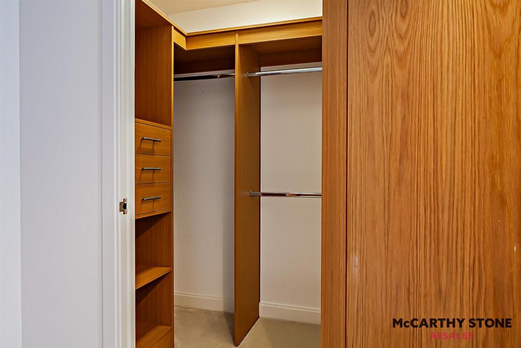 8594659-interior18-800.JPG