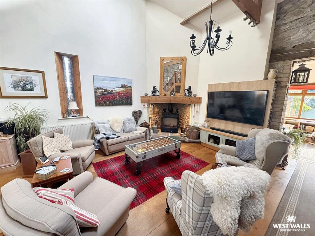 WhatsApp Image 2025-09-29 at 11.28.09.jpg