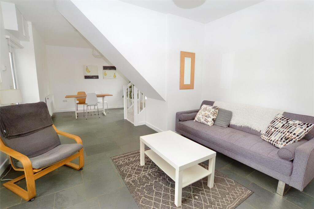 Living/Dining Area
