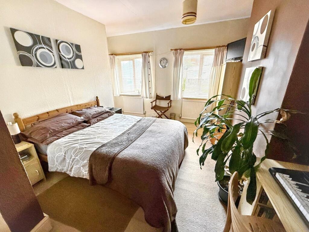 09ec13f9761242cfbe7bbc29939c79a5