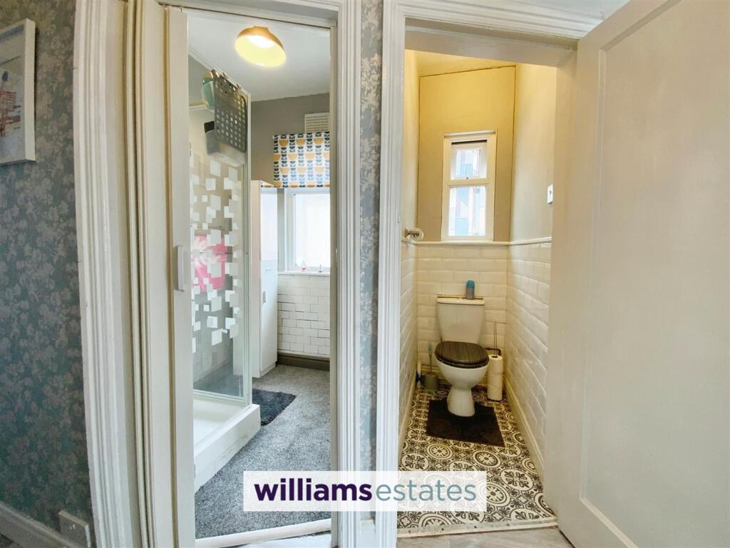 toilet &amp; shower