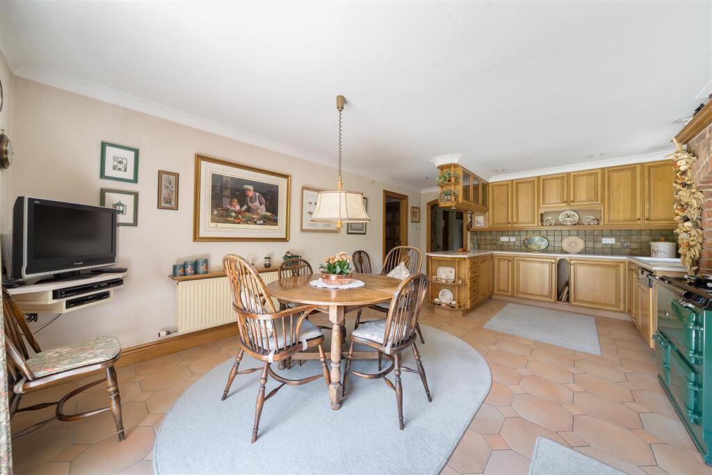 Kitchen/Dining Room