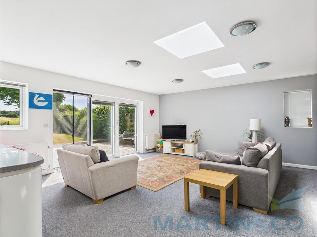 CAM01059G0-PR0283...