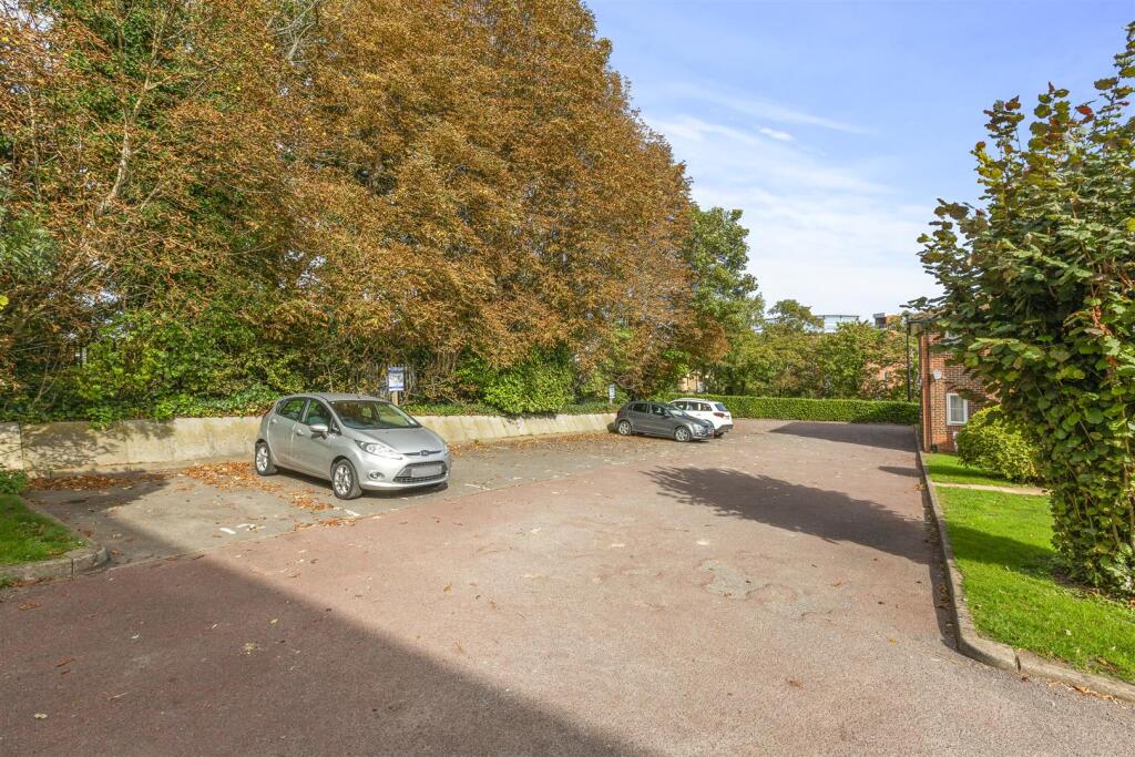 5 Alexandra Park Queen Alexandra Road, HP11 2HJ-11