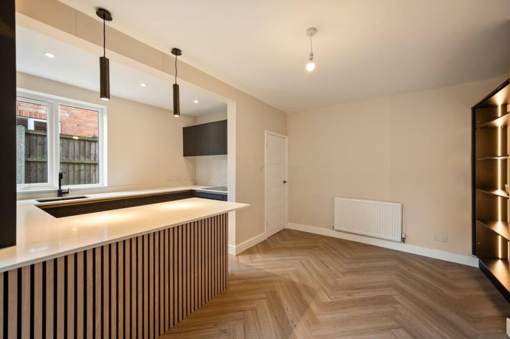 26 Westbury Rd Nottingham NG5 1EP