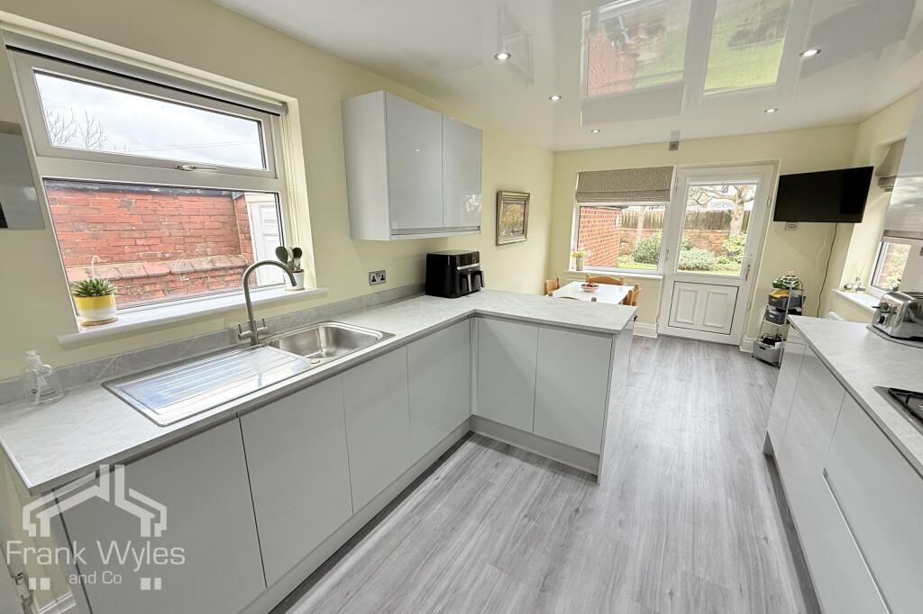 Photo 10-02-2025, 13 00 12