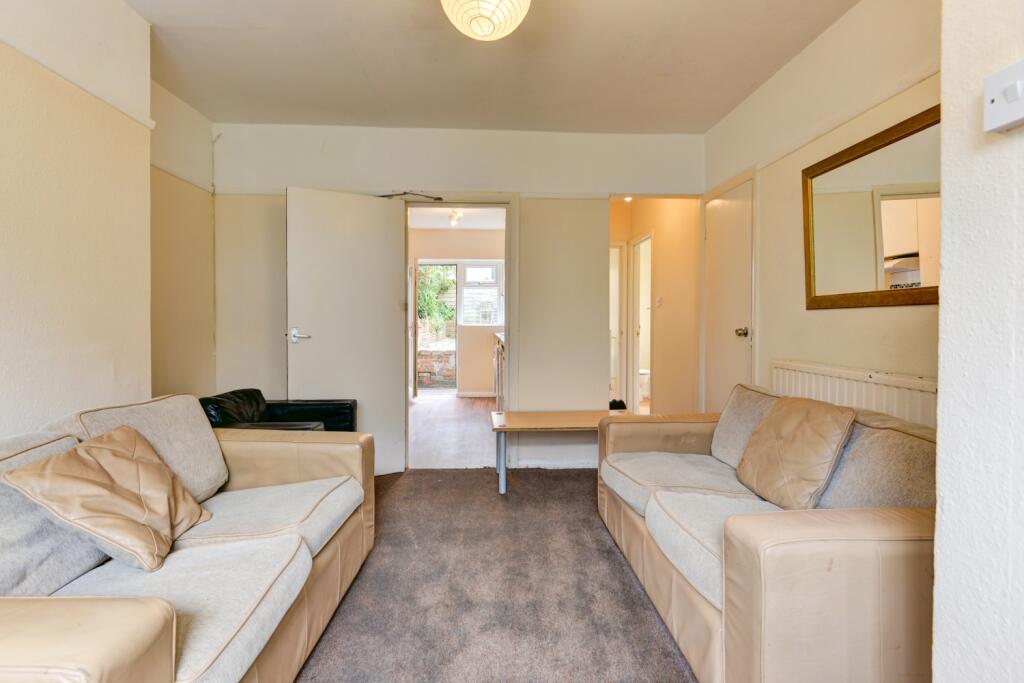 23 Caledonian Road Lounge (2)