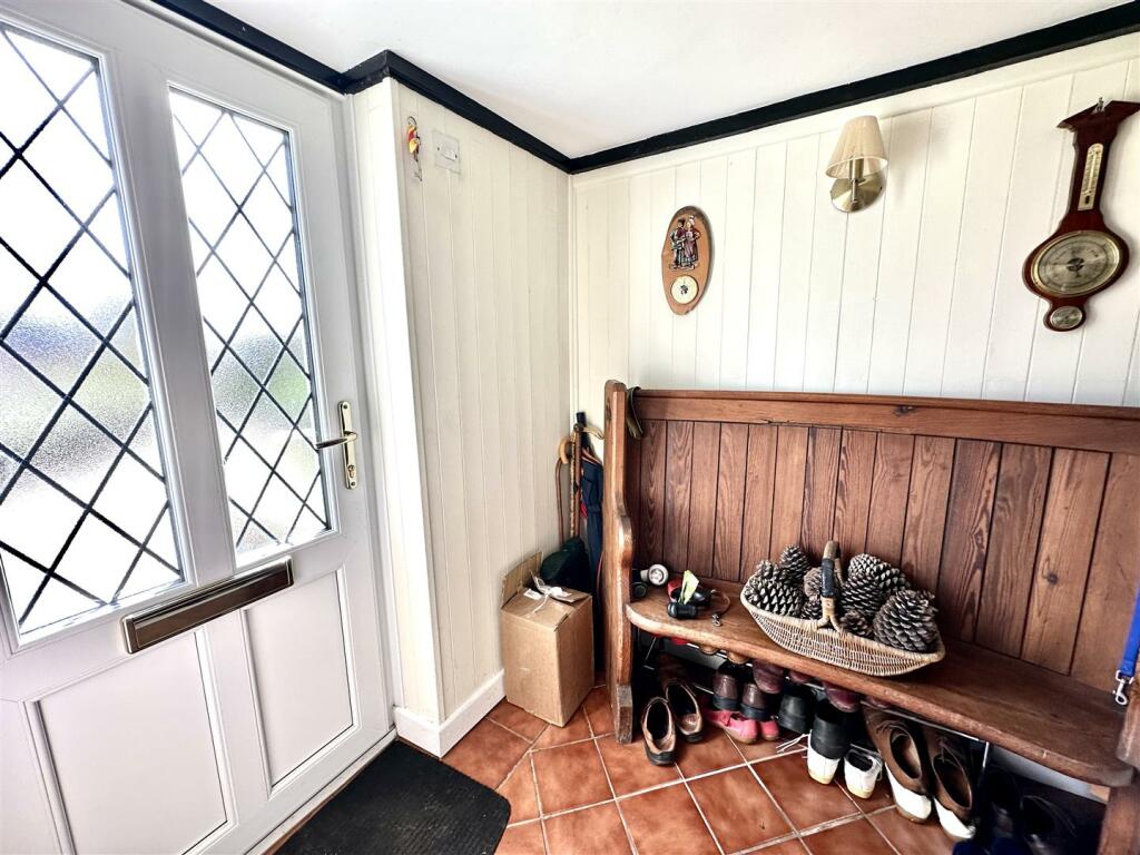 ENTRANCE PORCH