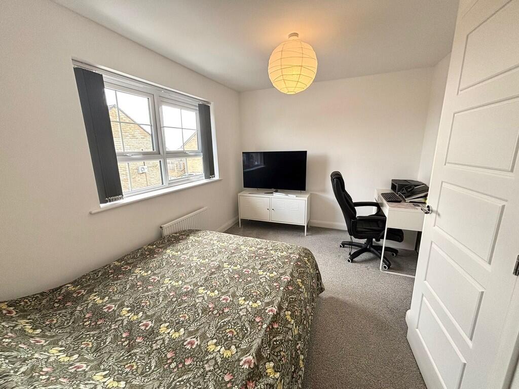 bedroom 1.
