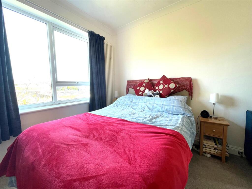 Bedroom.jpg