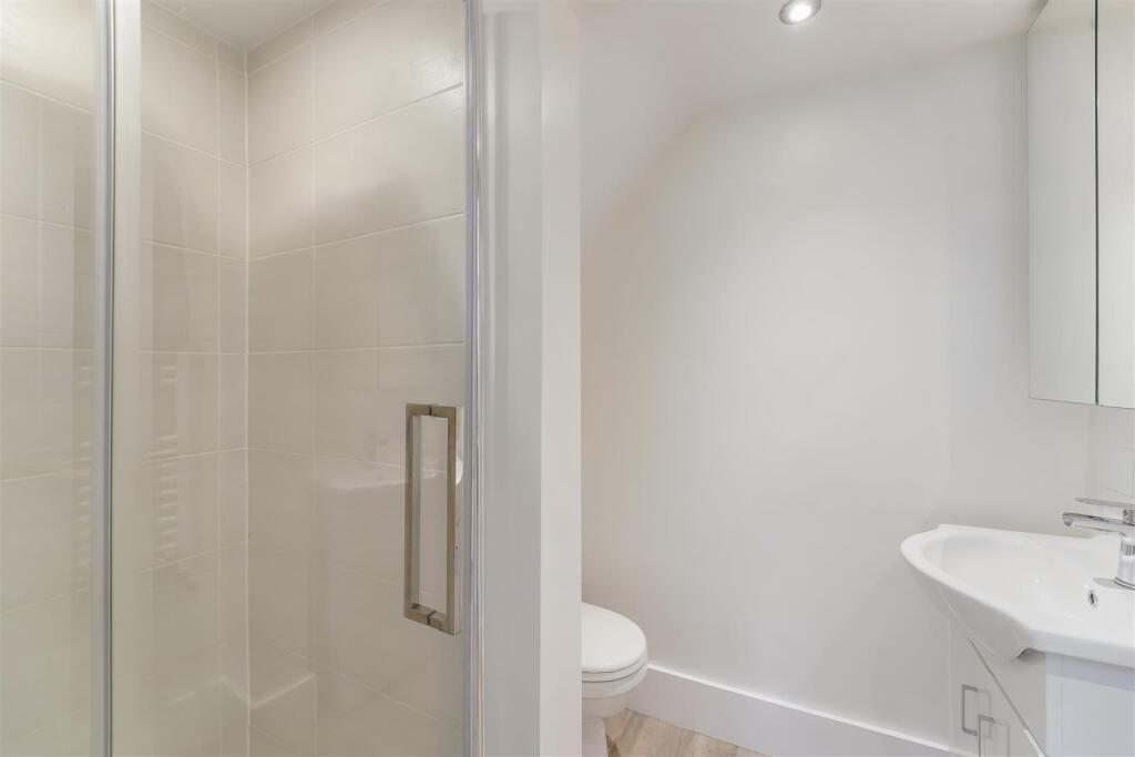 FERNDALE ROAD, 31 (13).jpg