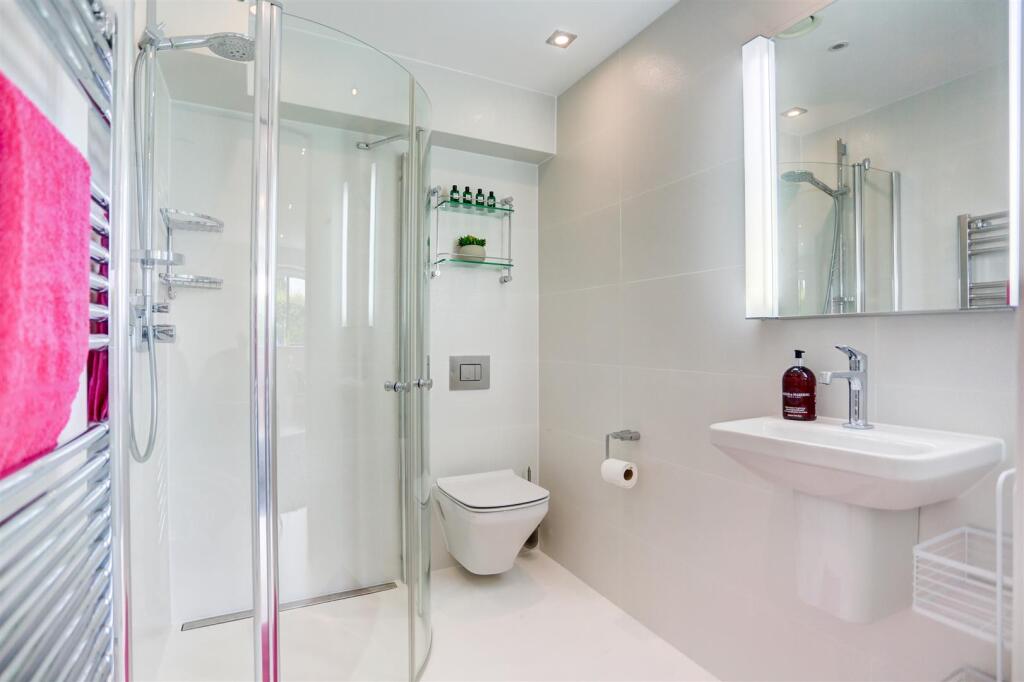 Annex Shower Room.