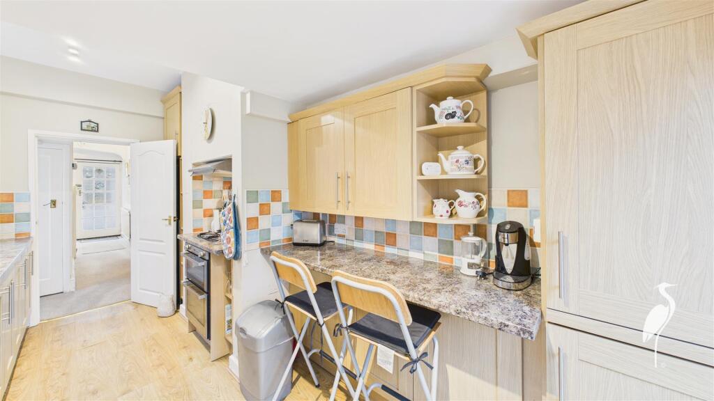 Breakfasting Kitchen