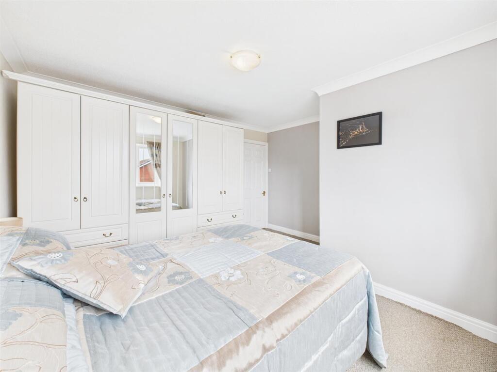 Bedroom: