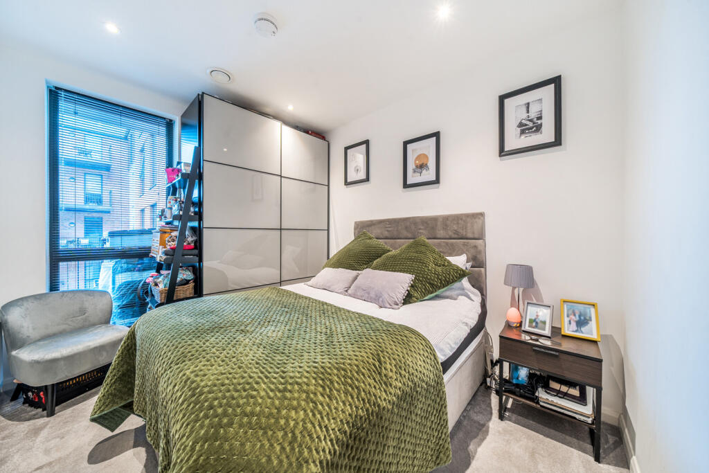 1374217-19-69087a...