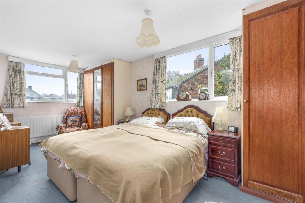 12 Lowlands Crescent, HP15 6EG-5.jpg