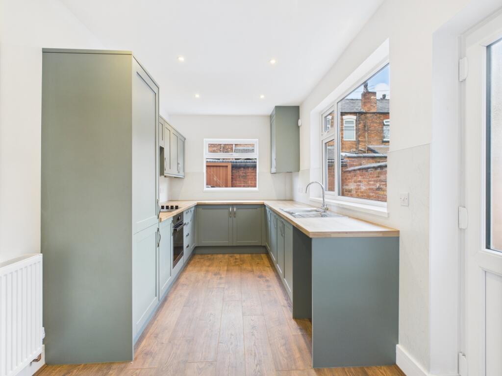 CAM04634G0-PR0047-STILL008