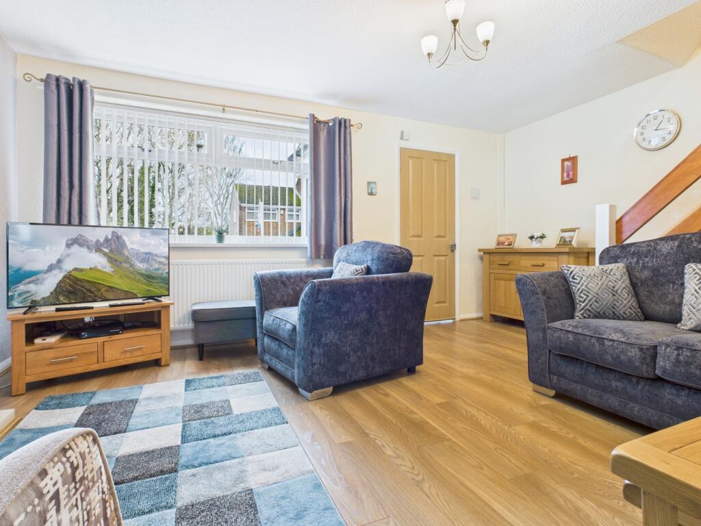 CAM03729G0-PR0183-STILL013