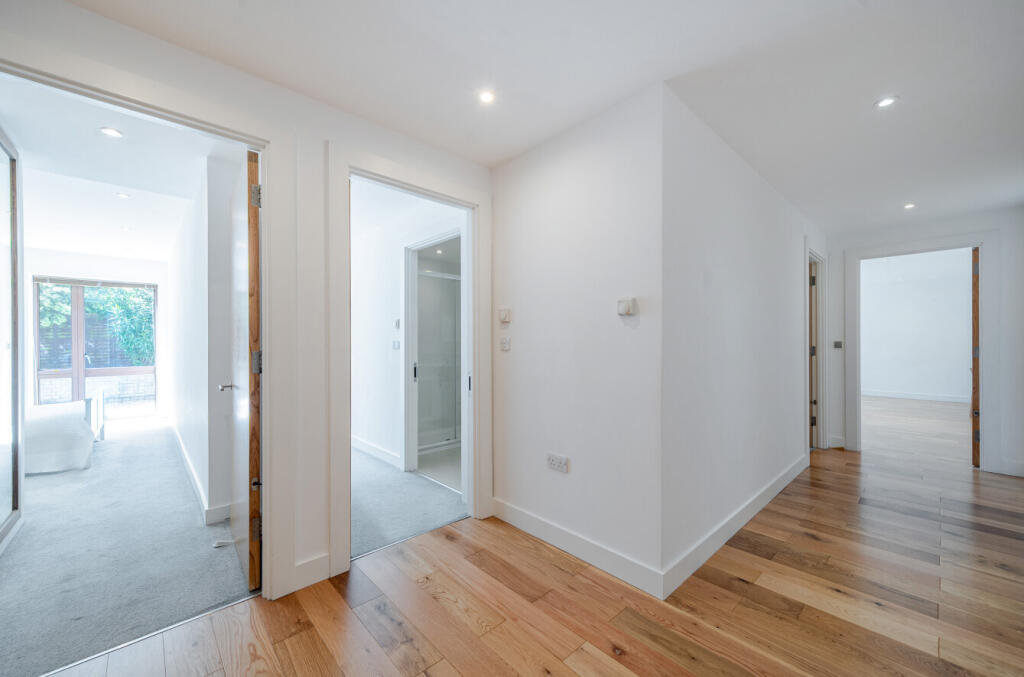 22-681dffde3f55b-...