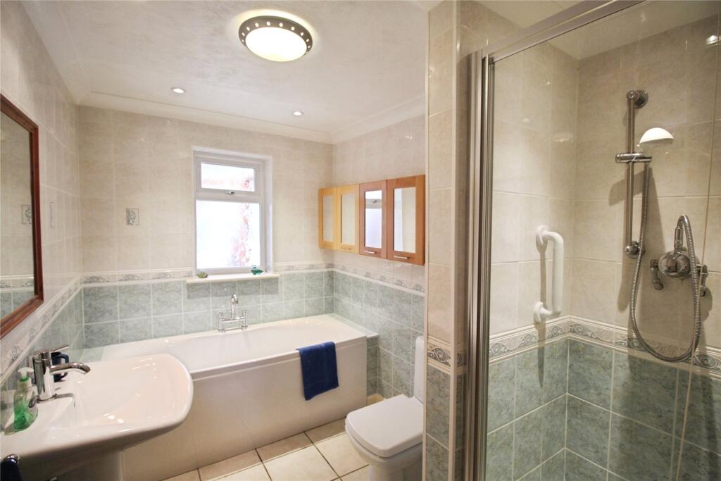 Bath/Shower Room