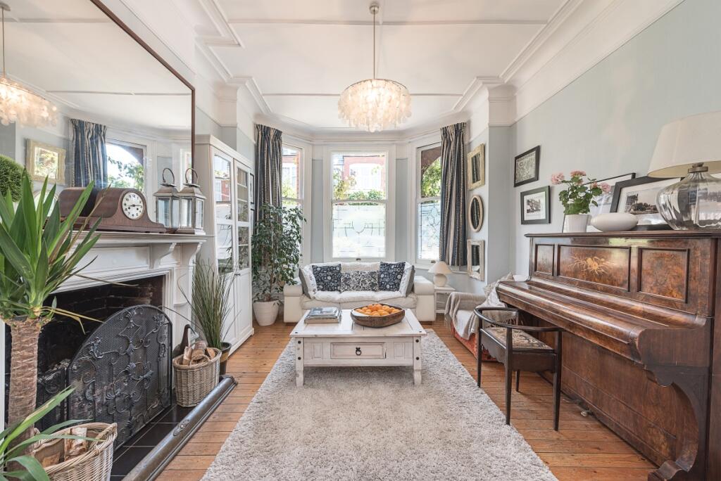 34-Hillfield-Park...