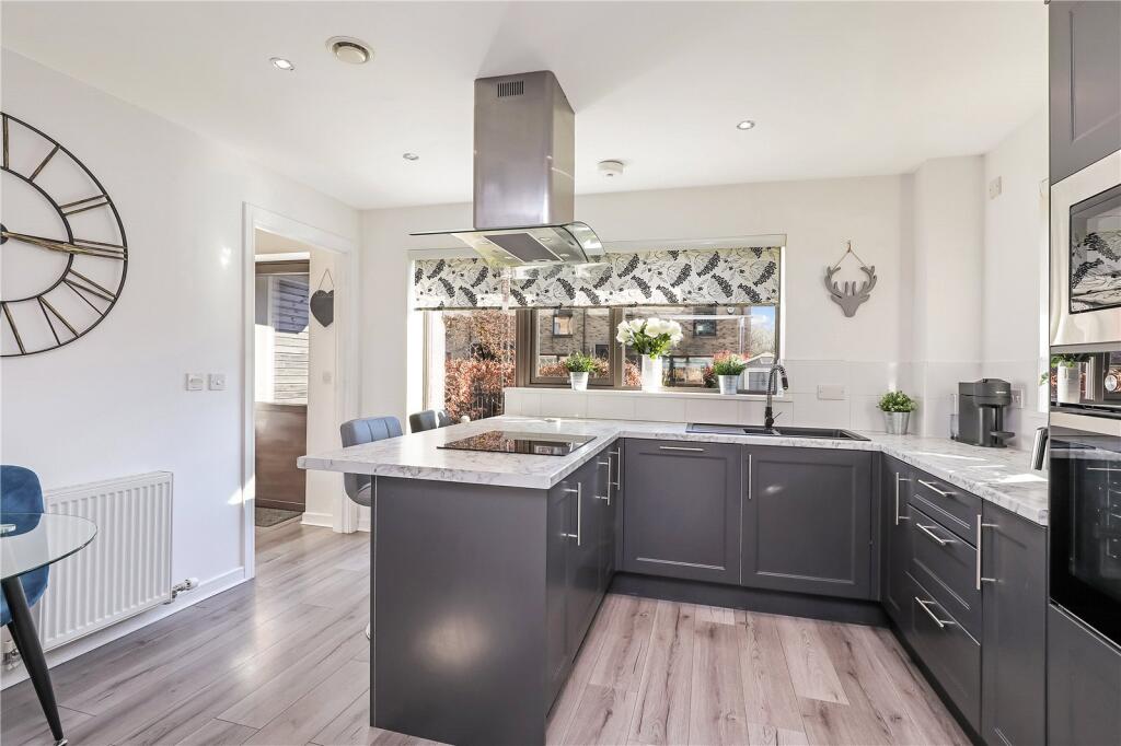 Breakfasting Kitchen