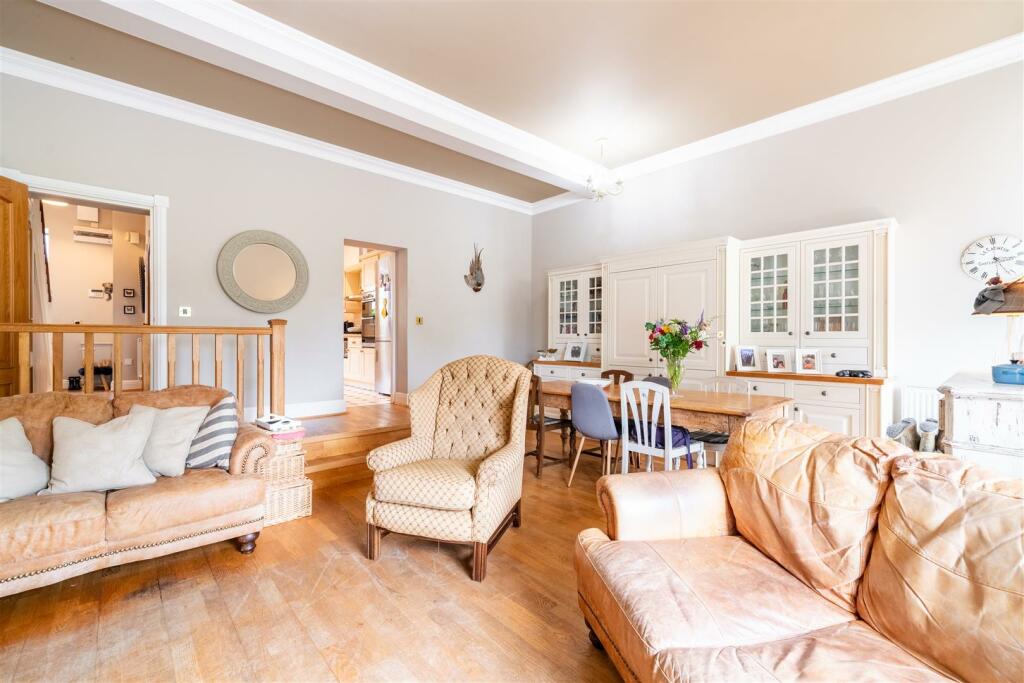 Dining room - Family Room-5.jpg